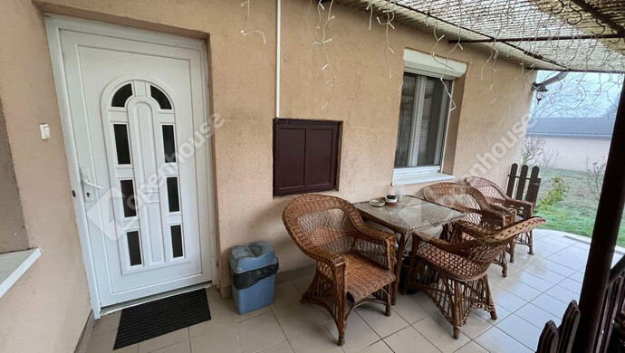 16. kép | Hátsó ház bejárata | Eladó Családi ház, Juta (#178806)