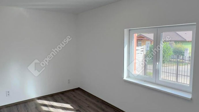 3. kép | hálószoba | Eladó Társasházi lakás, Csomád (#167575)