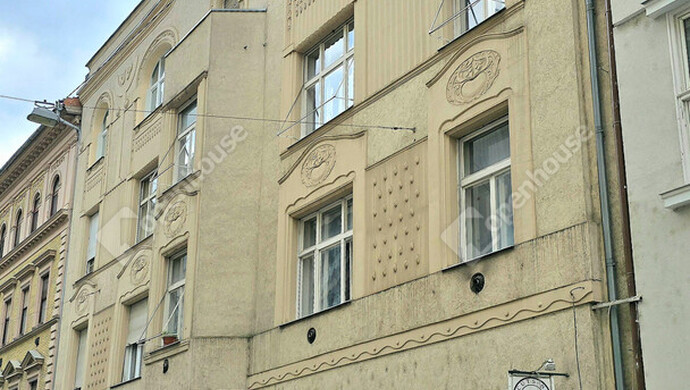 3. kép | Rendezett utcai homlokzat | Eladó Társasházi lakás, Budapest VI. Ker. (#179612)