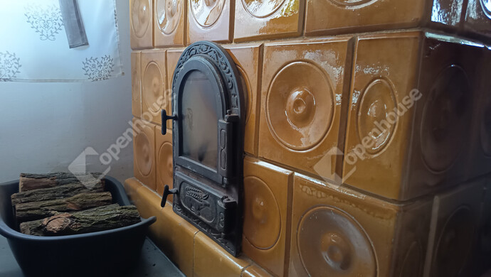 11. kép | Cserépkályha | Eladó Nyaraló, Szeged (#180993)