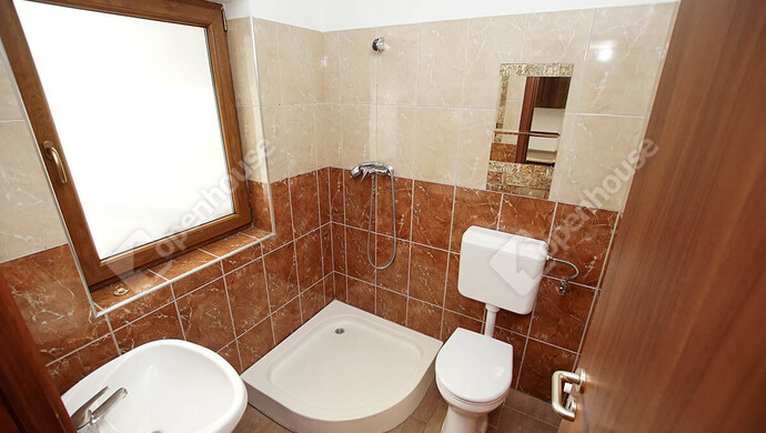 8. kép | Eladó lakás, iroda, üzlethelyiség | Eladó Társasházi lakás, Székesfehérvár (#180780)