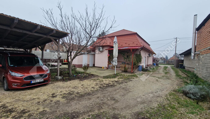 29. kép | Eladó Családi ház, Ács (#179051)