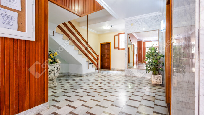 23. kép | Lépcsőház lifttel | Eladó Társasházi lakás, (#175217)