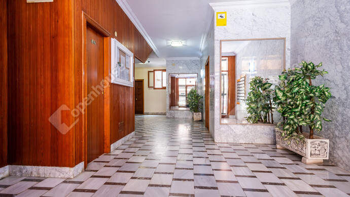 22. kép | Lépcsőház lifttel | Eladó Társasházi lakás, (#175217)