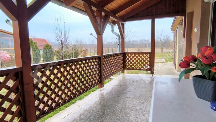 1. kép | Eladó Családi ház, Pusztakovácsi (#177656)