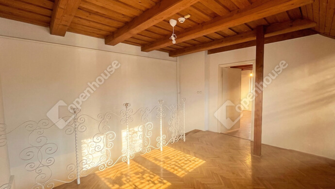 3. kép | Tetőtér - Közlekedő 1 | Eladó Családi ház, Miskolc (#180878)