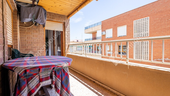 2. kép | Privát terasz | Eladó Társasházi lakás, (#175217)