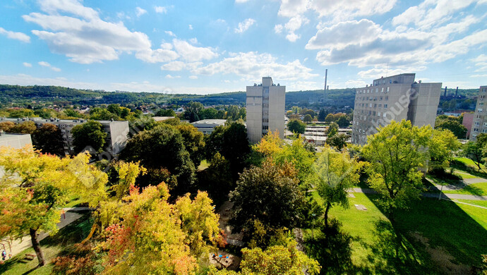 0. kép | Panoráma a nappaliból | Eladó Társasházi lakás, Miskolc (#177532)