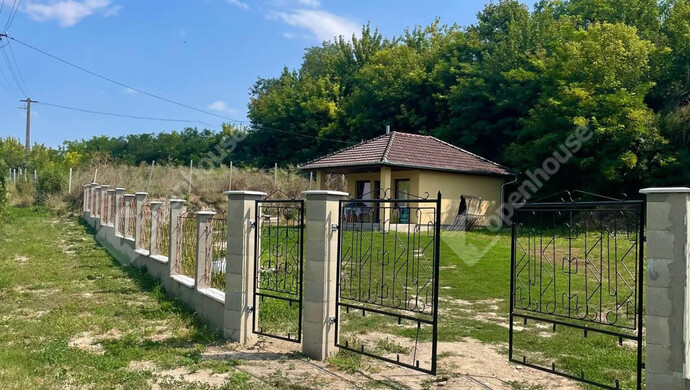 1. kép | Eladó Családi ház, Enying (#174730)