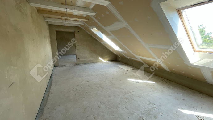 4. kép | Eladó négy lakás, két üzlethelyiség egyben, Pétfürdő | Eladó Családi ház, Pétfürdő (#159023)