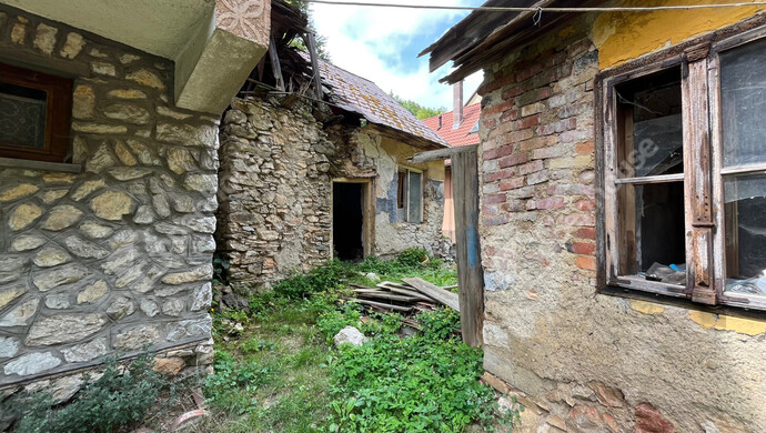 8. kép | Ház mögötti fatároló 1 | Eladó Családi ház, Miskolc (#176394)