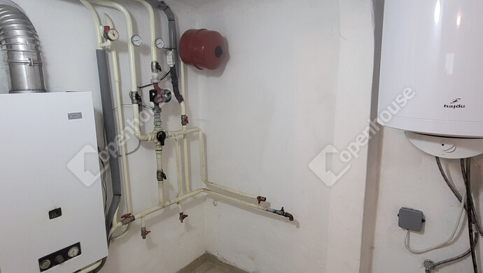 33. kép | Eladó Családi ház, Leányfalu (#177945)