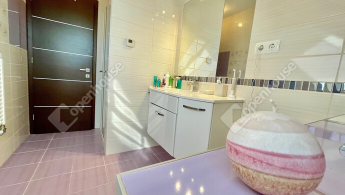 40. kép | Eladó Családi ház, Hidegség (#177456)