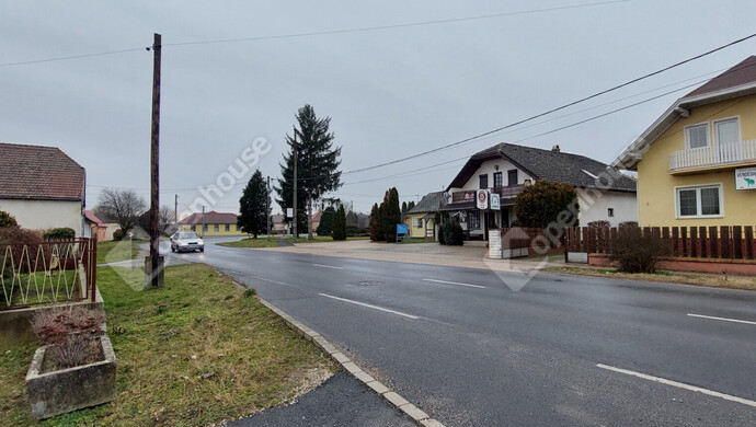 53. kép | Utcakép | Eladó Családi ház, Zalaszentiván (#180330)