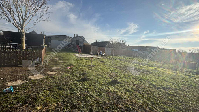 12. kép | Eladó Családi ház, Bana (#178653)