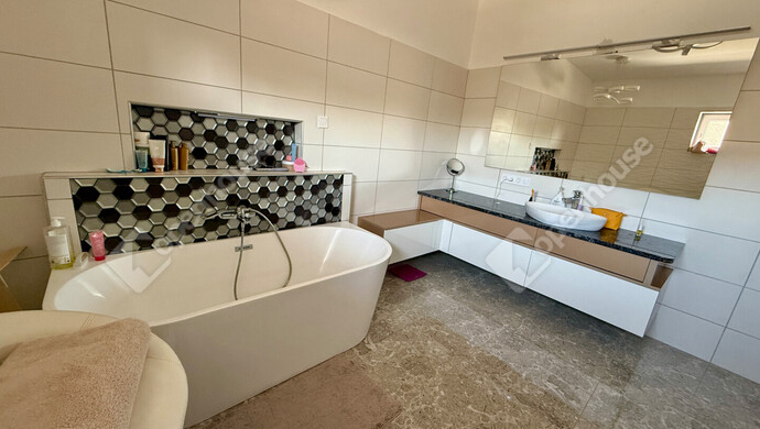 47. kép | Eladó Családi ház, Siófok (#180698)