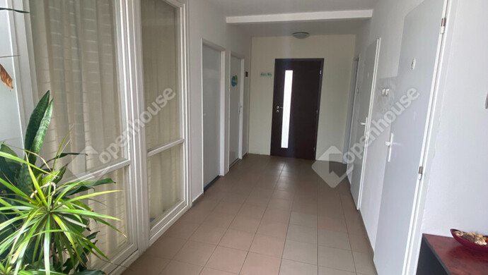 9. kép | Eladó Üzleti ingatlan, Komárom (#180876)