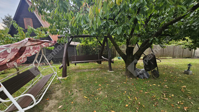 2. kép | Eladó Nyaraló, Tatabánya (#177393)