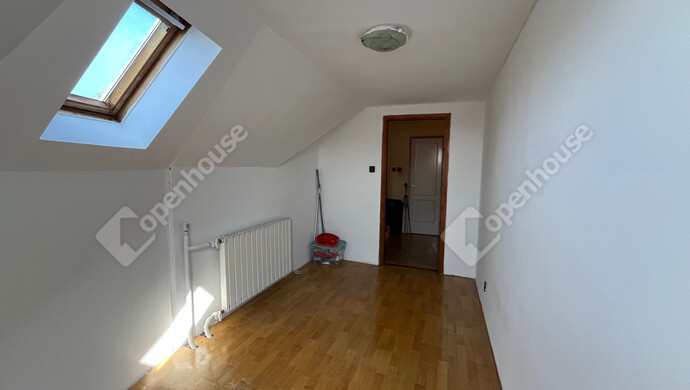 28. kép | Tetőtér szoba 3 | Eladó Családi ház, Harsány (#176944)