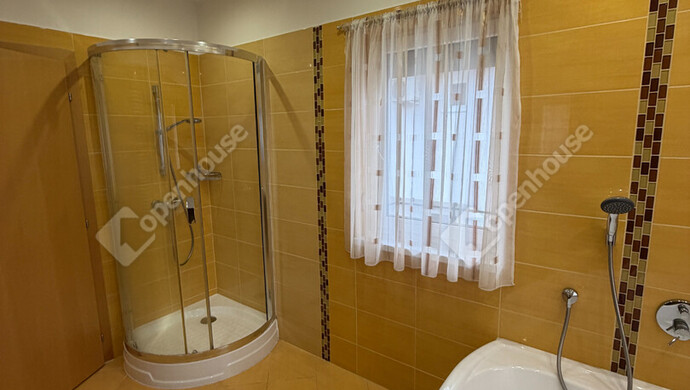 8. kép | Kiadó Családi ház, Győr (#178819)