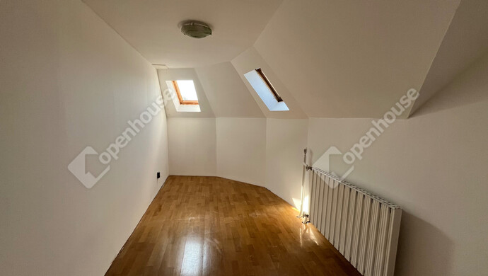 13. kép | Tetőtér szoba 3 | Eladó Családi ház, Harsány (#176944)