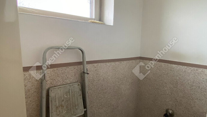 18. kép | Emeleti WC | Eladó Családi ház, Csorna (#181203)