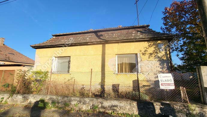 1. kép | Eladó Családi ház, Süttő (#178108)
