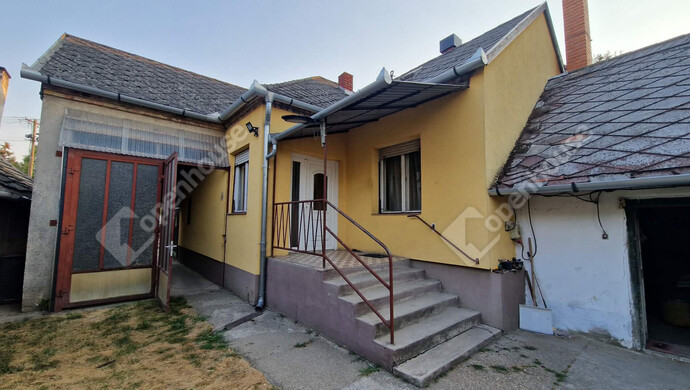 9. kép | Eladó Családi ház, Bana (#183435)