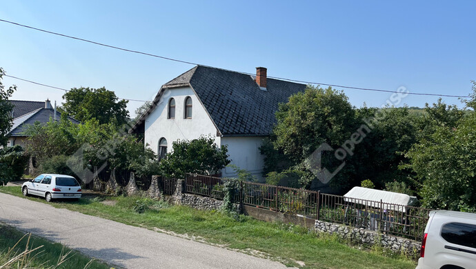 40. kép | Utcai nézet | Eladó Családi ház, Harsány (#176944)