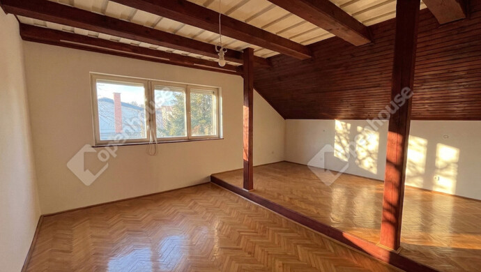 6. kép | Tetőtér - Szoba 1 | Eladó Családi ház, Miskolc (#180878)