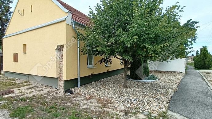 3. kép | Eladó Családi ház, Csót (#179063)