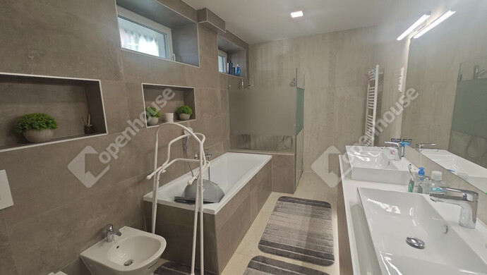 8. kép | Eladó Családi ház, Győr (#178634)