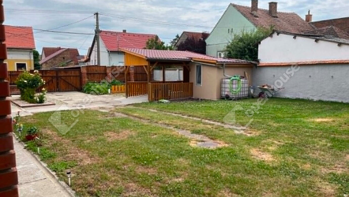 6. kép | Közös udvar | Eladó Társasházi lakás, Kaposvár (#182765)