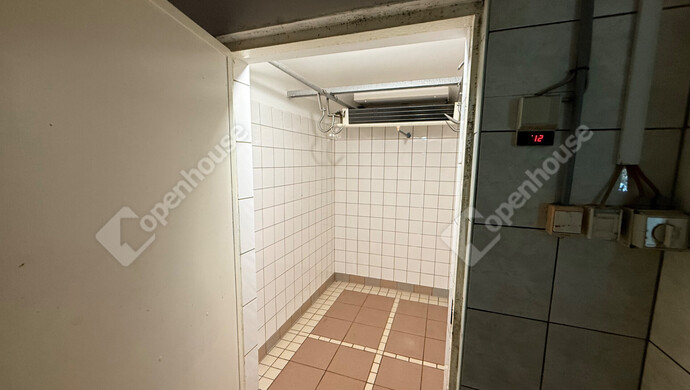 47. kép | Húsüzem | Eladó Családi ház, Pilis (#178002)