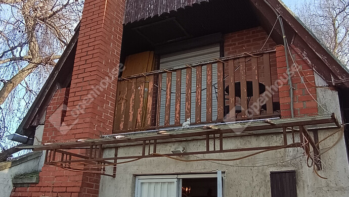 3. kép | Télen a házfront | Eladó Nyaraló, Szeged (#179659)