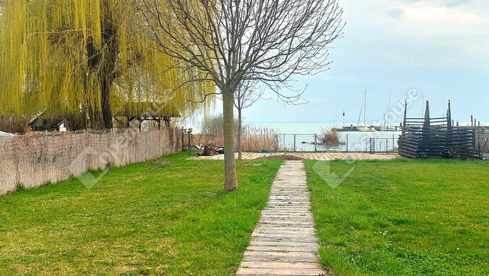 0. kép | Eladó Családi ház, Balatonkenese (#177685)