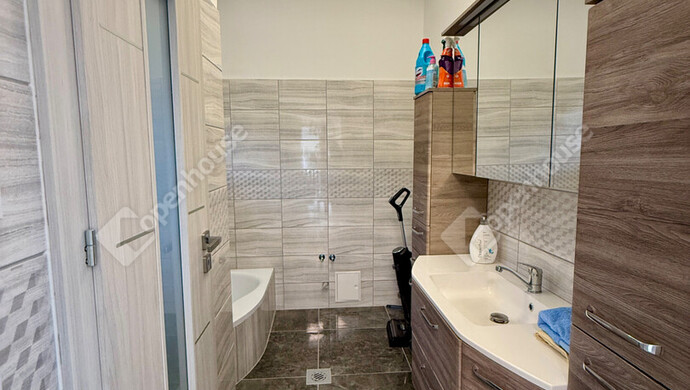 76. kép | Eladó Családi ház, Siófok (#180698)