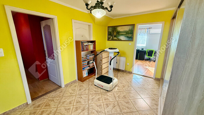 7. kép | emelet közlekedő | Eladó Társasházi lakás, Üllő (#178213)