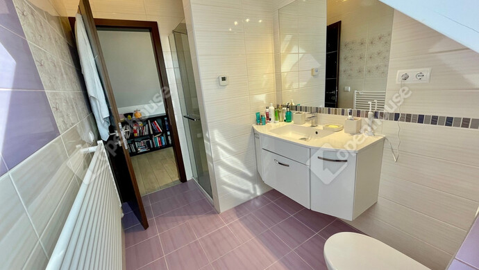 39. kép | Eladó Családi ház, Hidegség (#177456)