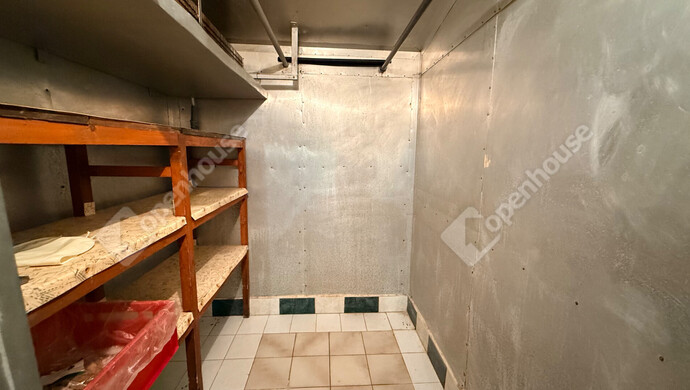 50. kép | Húsüzem | Eladó Családi ház, Pilis (#178002)