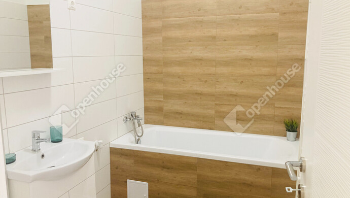 1. kép | Fürdőszoba | Kiadó Társasházi lakás, Tatabánya (#176945)