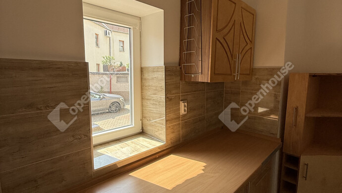 2. kép | Eladó Téglaépítésű lakás, Sopron (#175600)