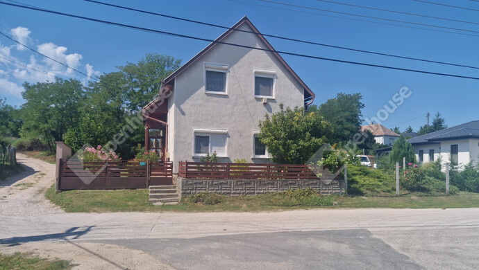 1. kép | Eladó Családi ház, Ászár (#174491)