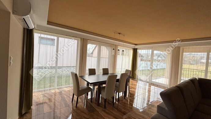 2. kép | Eladó Családi ház, Nyúl (#178203)