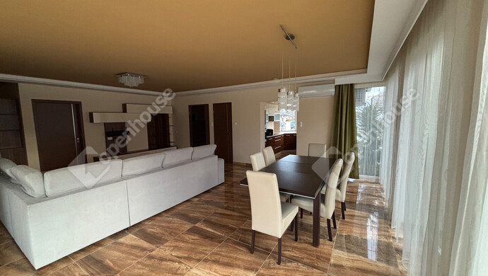 1. kép | Eladó Családi ház, Nyúl (#178203)