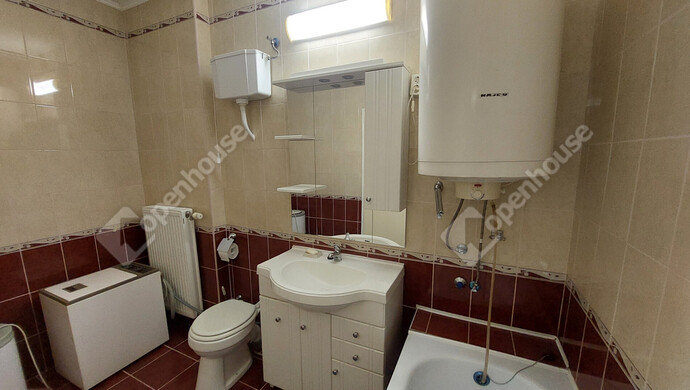 24. kép | Eladó Családi ház, Oroszlány (#178216)