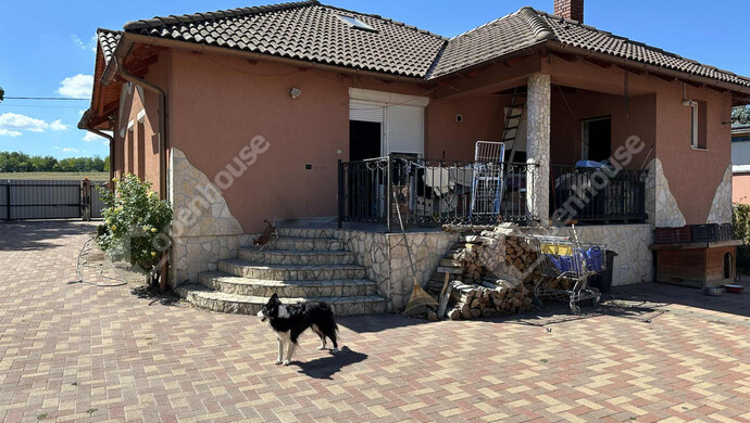 1. kép | Eladó Családi ház, Siófok (#176975)