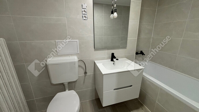 1. kép | Fürdőszoba | Eladó Társasházi lakás, Tatabánya (#181124)