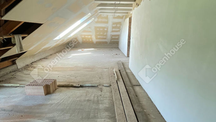 3. kép | Eladó négy lakás, két üzlethelyiség egyben, Pétfürdő | Eladó Családi ház, Pétfürdő (#159023)