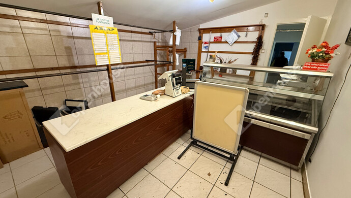 49. kép | Húsüzem, eladótér | Eladó Családi ház, Pilis (#178002)